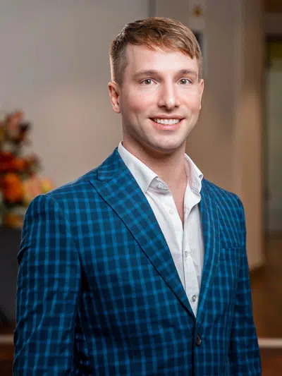 Dr. Dr. Matthias Leyh, Arzt und Zahnarzt bei F80